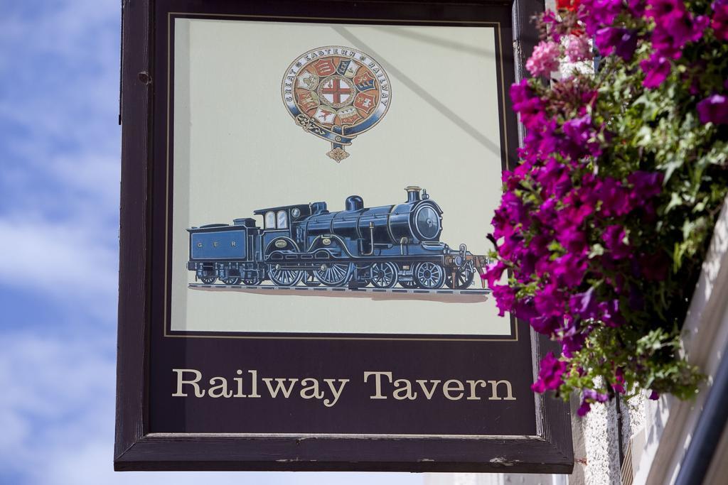 The Railway Tavern Hotel London Exterior photo